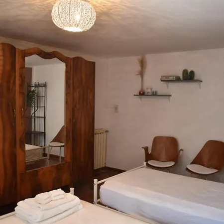 Artemilland Bed & Breakfast Burzanella