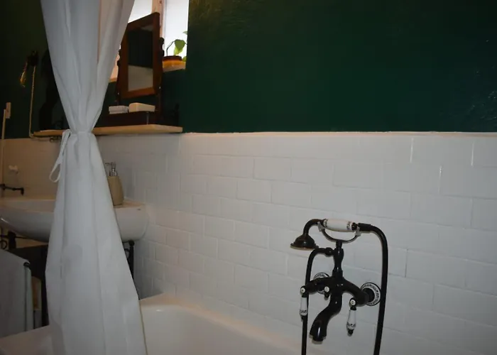 Artemilland Bed & Breakfast Burzanella